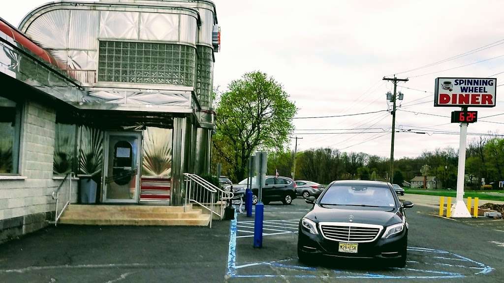 Spinning Wheel Diner | 283 US Highway 22 E, Lebanon, NJ 08833, USA | Phone: (908) 534-2577