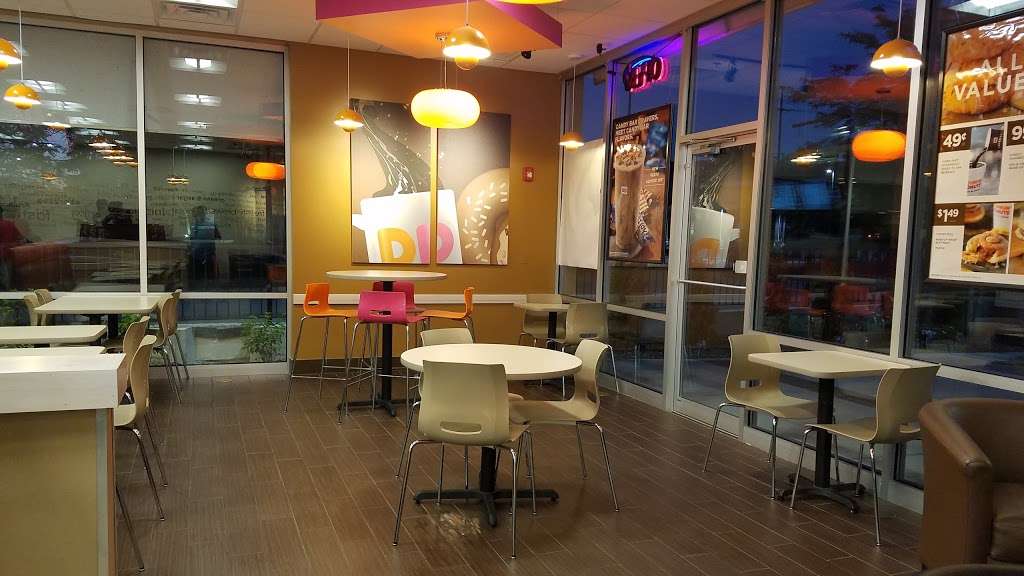 Dunkin Donuts | 2592 N Illinois 83 #2596, Round Lake Beach, IL 60073, USA | Phone: (847) 752-8449