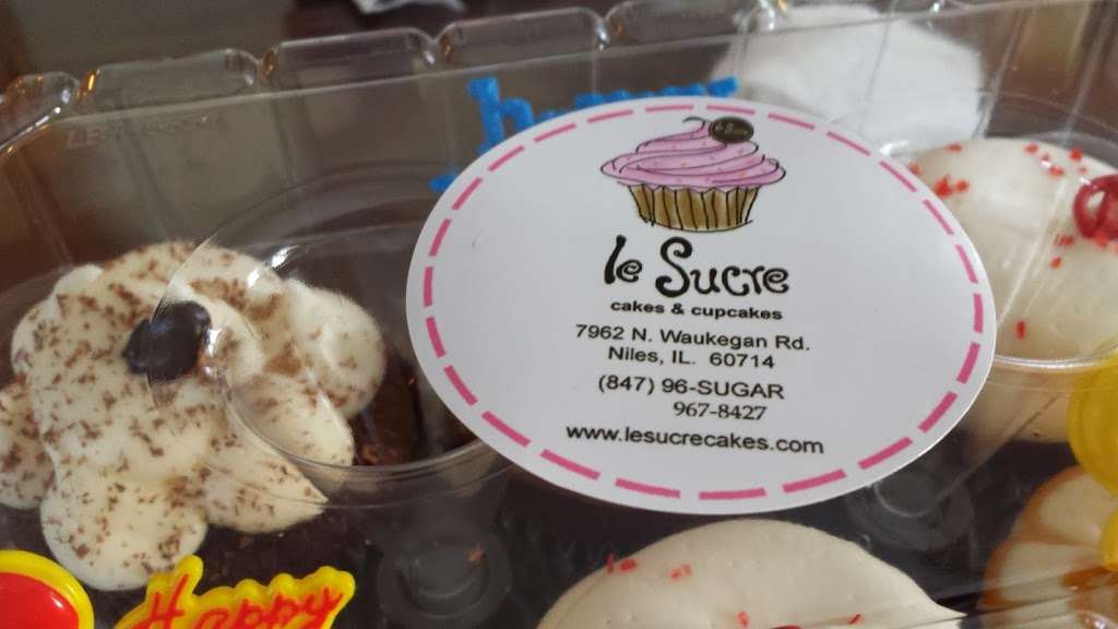 Le Sucre Cakes & Cupcakes | 7962 Waukegan Rd, Niles, IL 60714, USA | Phone: (847) 967-8427