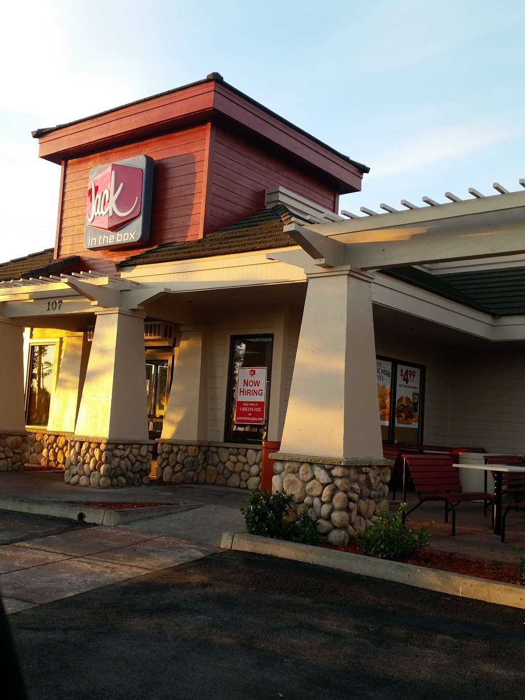 Jack in the Box | 107 Red Top Rd, Fairfield, CA 94534, USA | Phone: (707) 863-9781