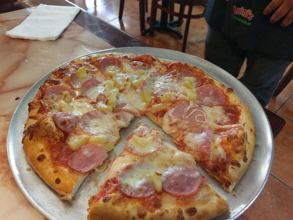 LUIGIS Pizza & Pasta | 210 TX-3, League City, TX 77573, USA | Phone: (281) 724-9860