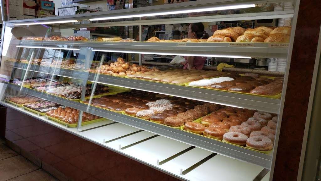 Donuts Xpress | 2598 S Archibald Ave F, Ontario, CA 91761 | Phone: (909) 947-3100