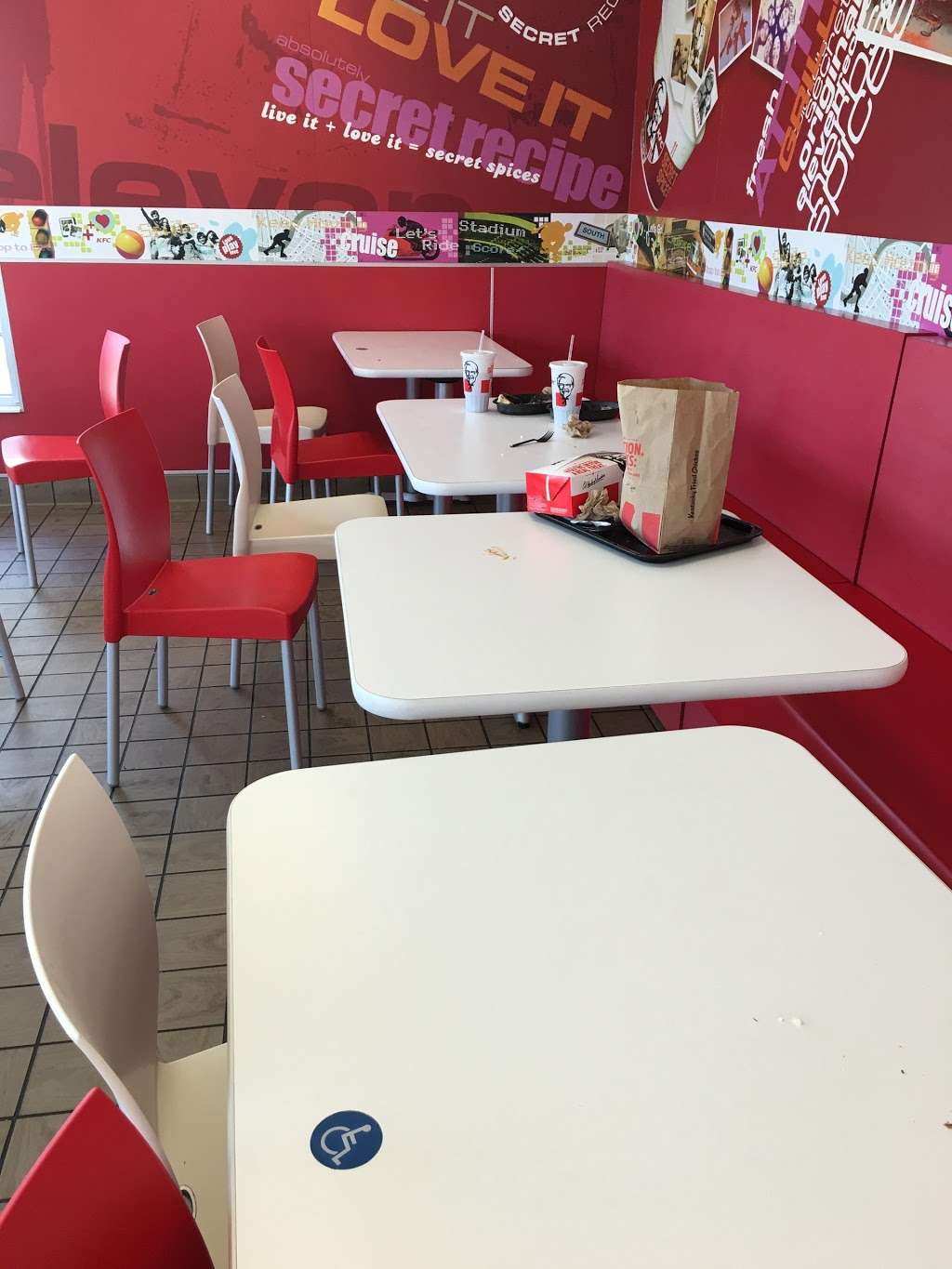 KFC | 4950 US-90 ALT, Sugar Land, TX 77498, USA | Phone: (281) 494-5321