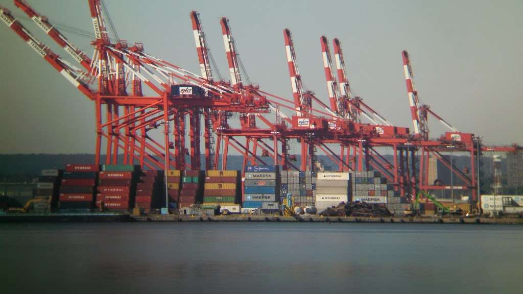 Port Newark Container Terminal | 241 Calcutta St, Newark, NJ 07114, USA | Phone: (973) 522-2200