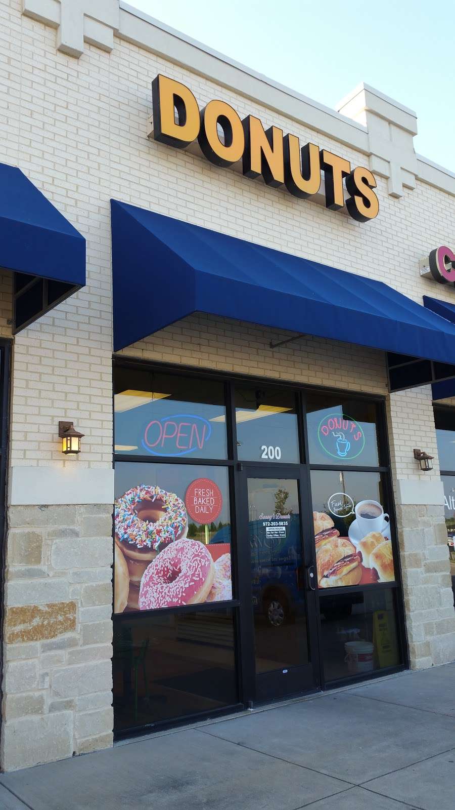 Sonnys Donuts | 184 S Collins Rd # 200, Sunnyvale, TX 75182, USA | Phone: (972) 203-5835