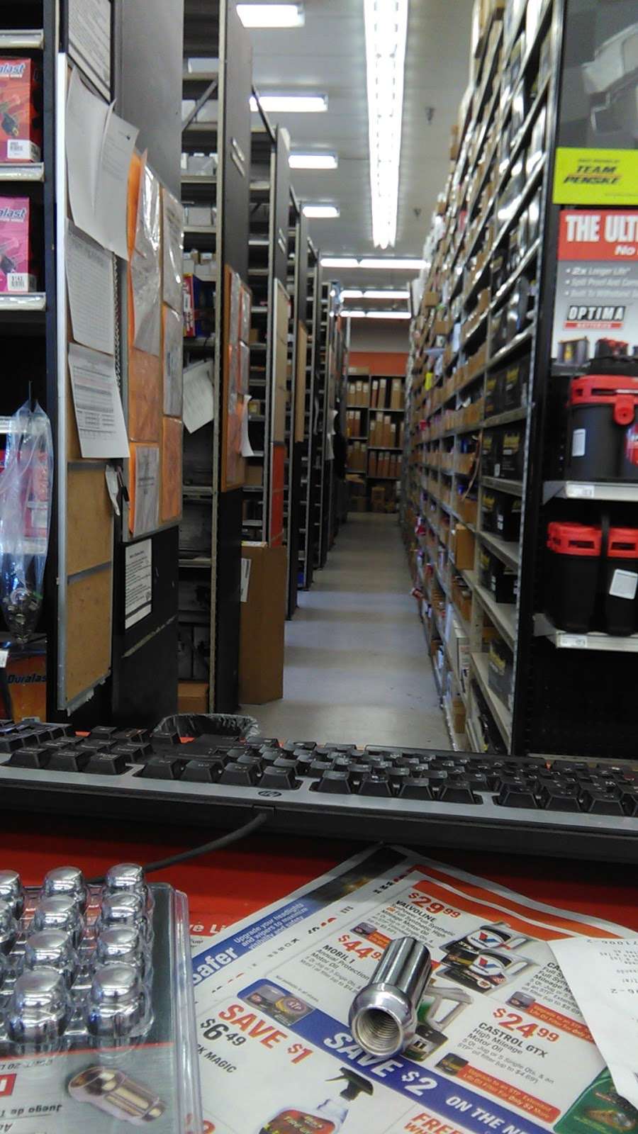 AutoZone Auto Parts | 13480 W, Hubbard St, Sylmar, CA 91342 | Phone: (818) 837-3410