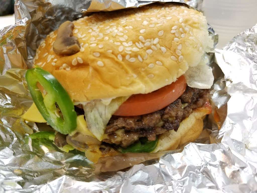 Five Guys | 6000 Northwest Hwy, Crystal Lake, IL 60014, USA | Phone: (815) 479-0430