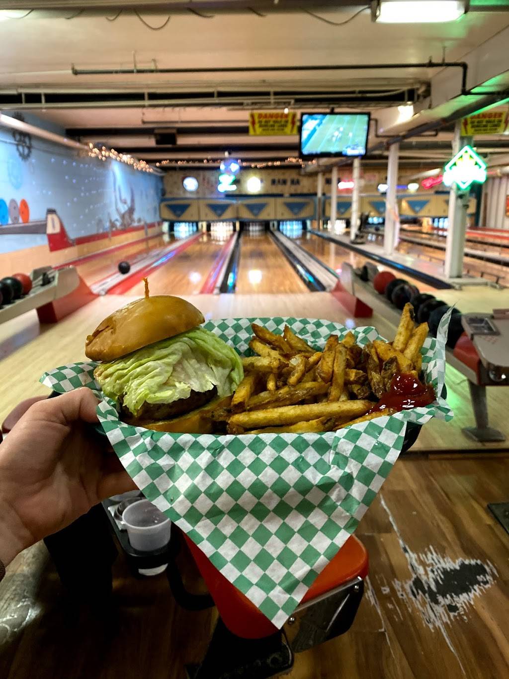 Ran-Ham Bowling Center | 490 1/2 Hamline Ave S, St Paul, MN 55116 | Phone: (651) 698-0252