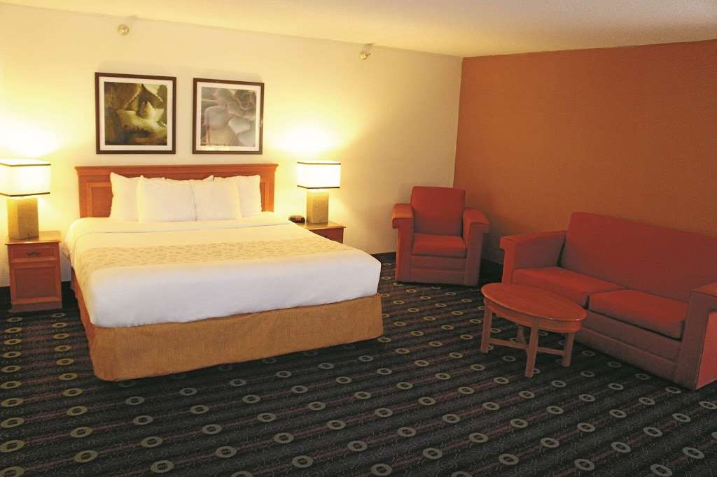 La Quinta Inn Kansas City North | 2214 Taney St, North Kansas City, MO 64116 | Phone: (816) 221-1200