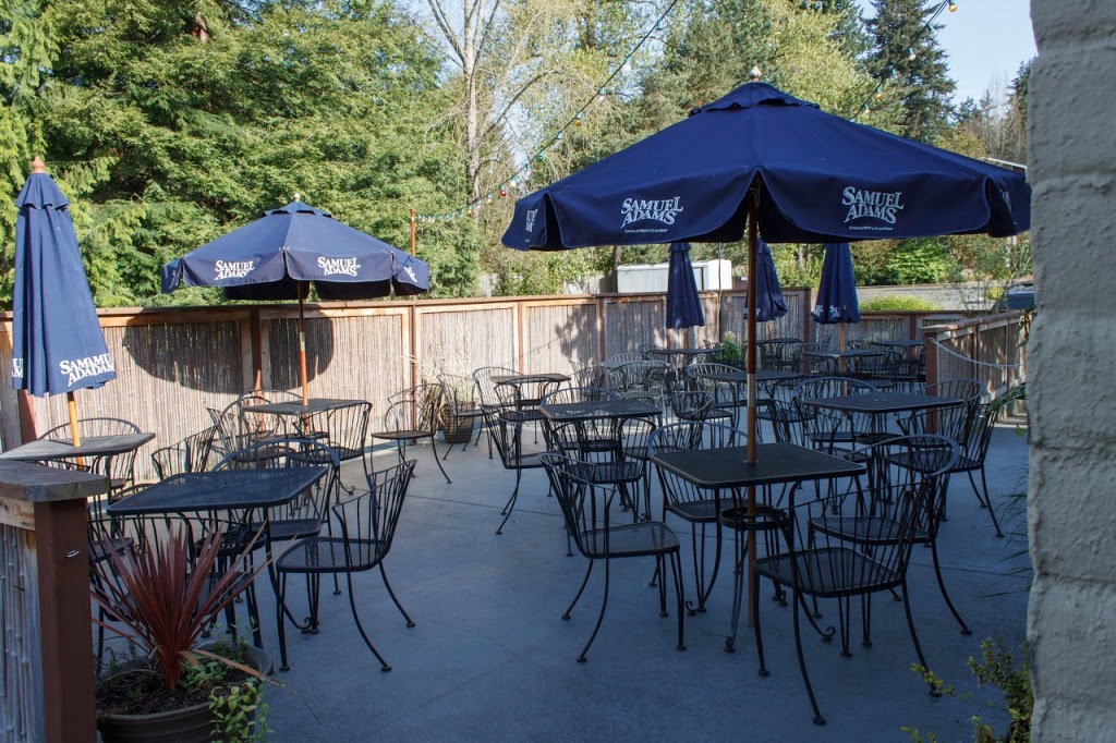 Lake Forest Bar and Grill | 17535 Ballinger Way NE, Lake Forest Park, WA 98155, USA | Phone: (206) 364-1261