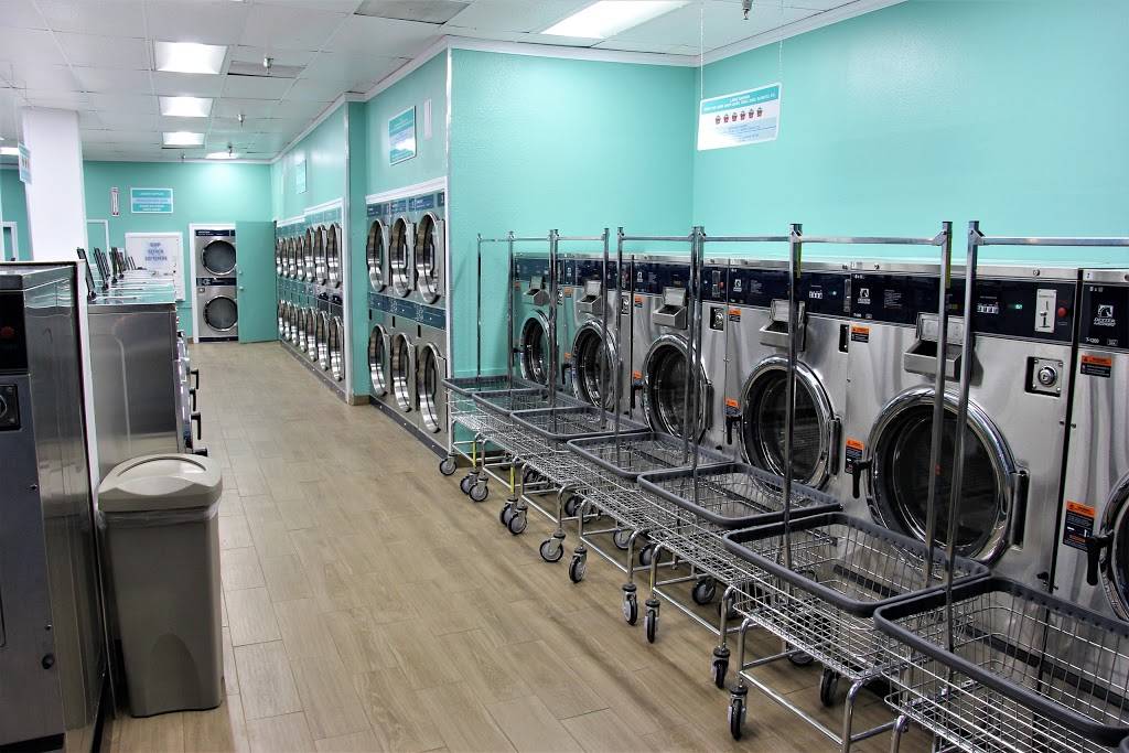 SuperClean Laundromats | 3860 N Cedar Ave #105, Fresno, CA 93726, USA | Phone: (559) 287-2452