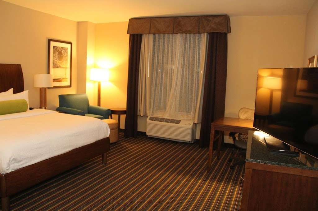 Hilton Garden Inn San Antonio At The Rim | 5730 Rim Pass, San Antonio, TX 78257, USA | Phone: (210) 696-3500