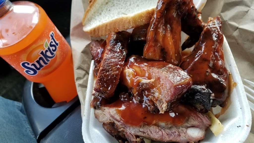 Big Daddys BBQ | 4213 Cleveland St, Gary, IN 46408, USA | Phone: (219) 888-9592