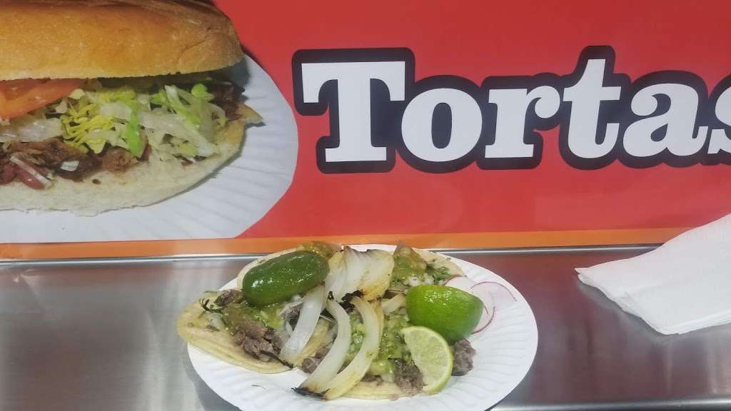 Tacos Y Burritos El Pariente | 100 S Orange Blossom Ave, La Puente, CA 91746