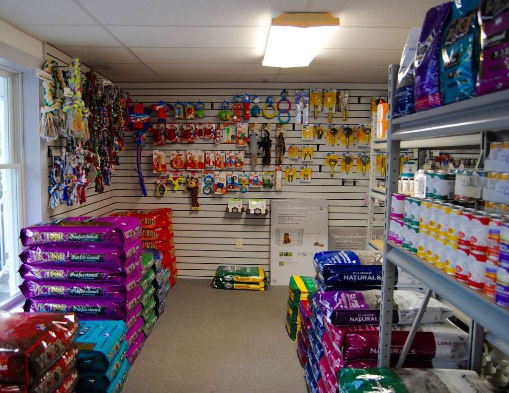 Shirks Animal Health Supply Store | 1937 Main St, Narvon, PA 17555, USA | Phone: (717) 445-5323