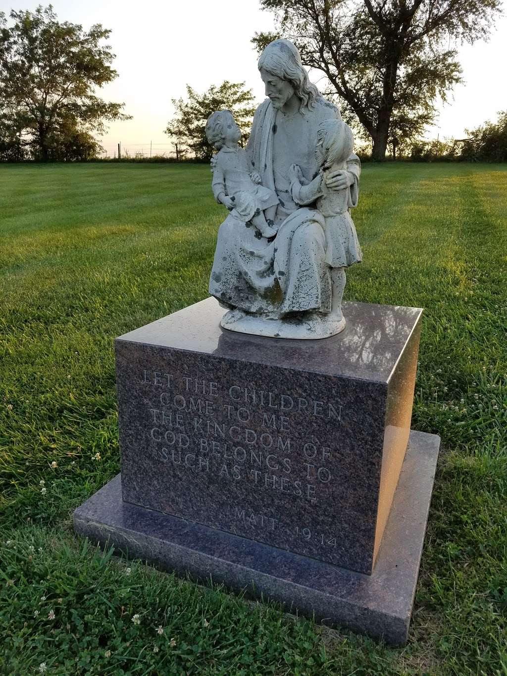 Resurrection Cemetery | 5001 NE Cookingham Dr, Kansas City, MO 64156, USA | Phone: (816) 353-1900