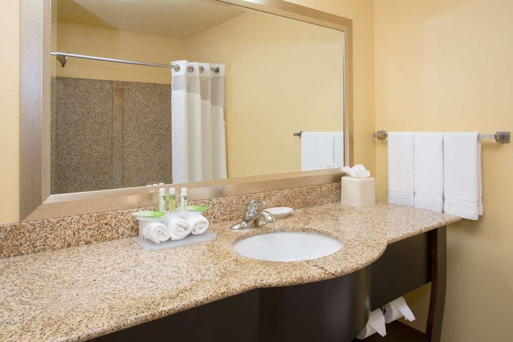 Holiday Inn Express & Suites Denver North Thornton | 12030 Grant St, Thornton, CO 80241 | Phone: (303) 452-0800