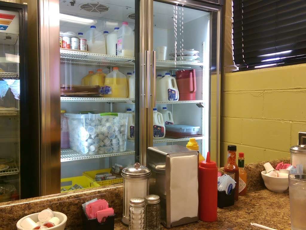 Bettys Cafe | 6307 King Hill Ave, St Joseph, MO 64504, USA | Phone: (816) 238-9847