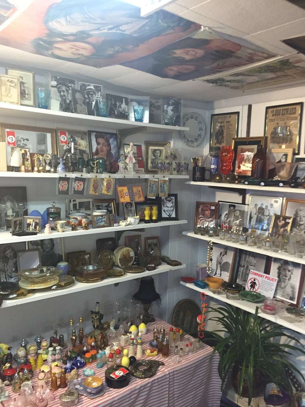 The Collectable Thrift Shop | 20 W Penn Ave, Wernersville, PA 19565 | Phone: (610) 207-5596