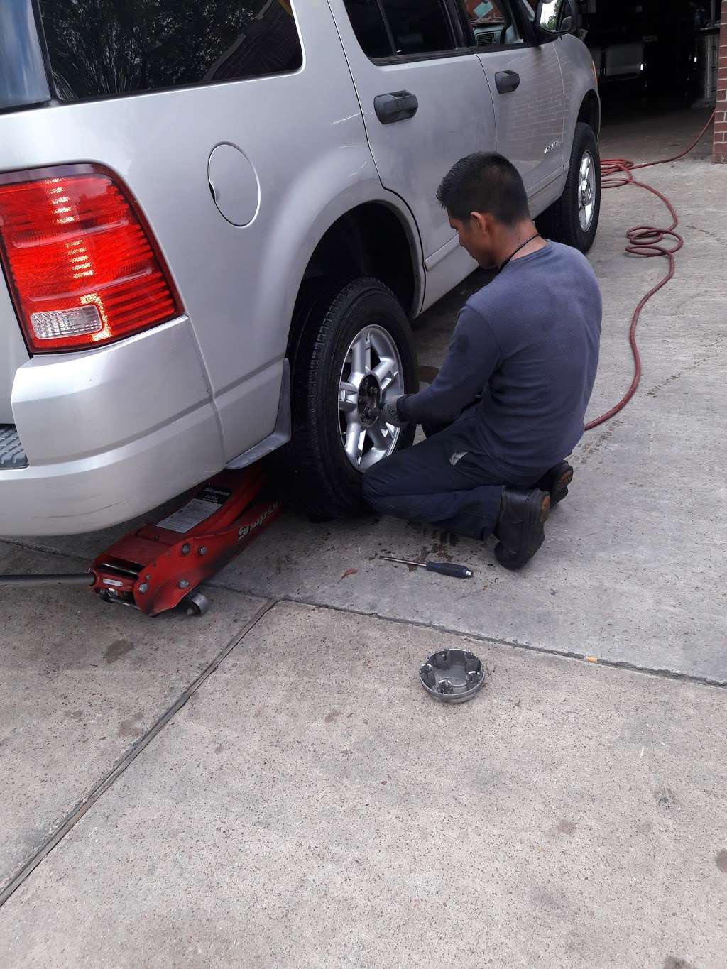 La Paz Used & New Tires | 2912 Campbell Rd, Houston, TX 77080, USA | Phone: (713) 329-9080