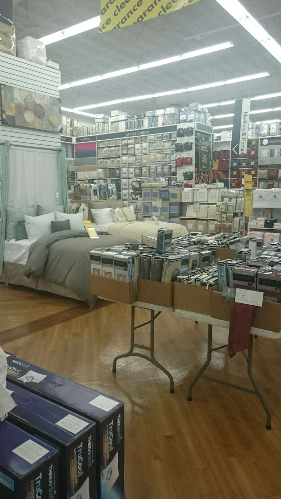 Bed Bath & Beyond | 19211 Golden Valley Rd, Santa Clarita, CA 91387 | Phone: (661) 251-8644