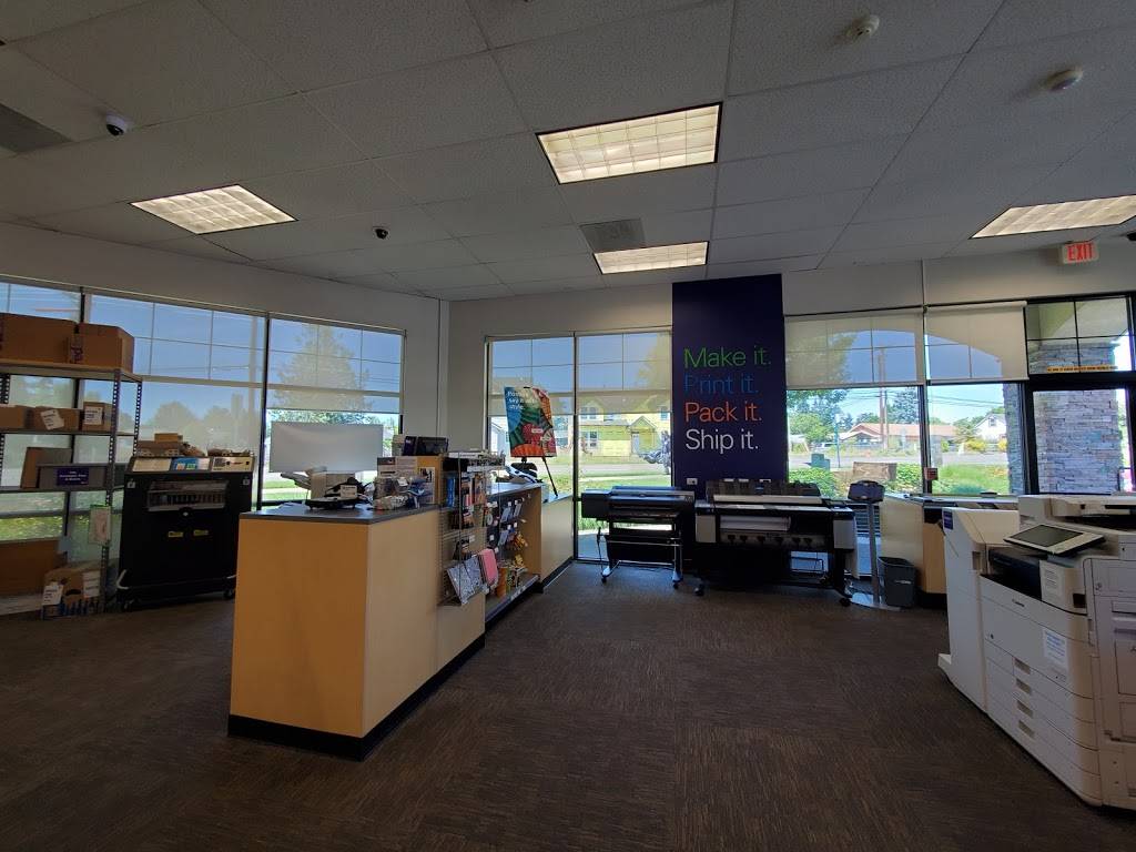 FedEx Office Print & Ship Center | 19574 Molalla Ave Suite 155, Oregon City, OR 97045, USA | Phone: (503) 557-3626