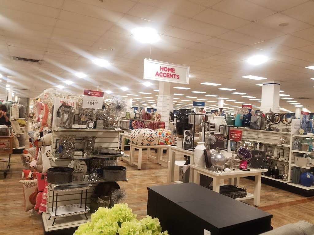 Marshalls & HomeGoods | 200 Petersville Rd, New Rochelle, NY 10801, USA | Phone: (914) 235-9821