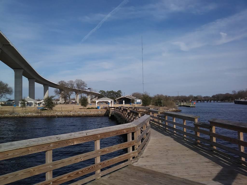 Elizabeth River Boat Landing and Park | 1400 Elizabeth River Way, Chesapeake, VA 23324, USA | Phone: (757) 382-6411