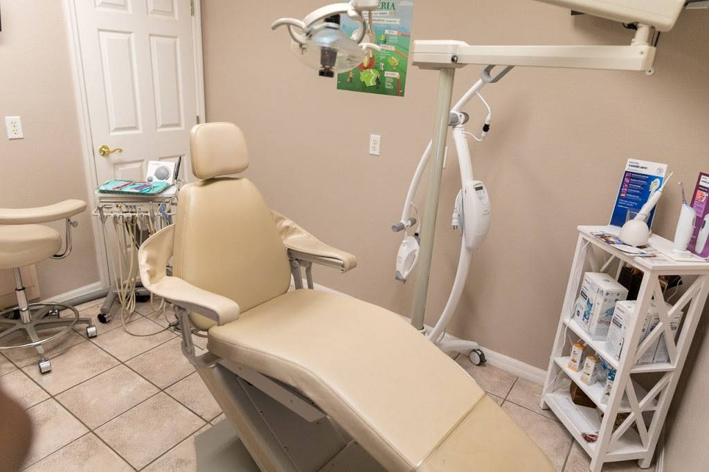 Carrollwood Smiles | 3401 W Fletcher Ave A, Tampa, FL 33618, USA | Phone: (813) 269-4000