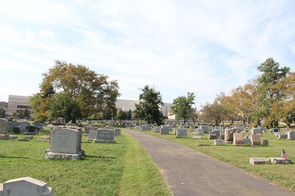 Greenlawn Cemetery | 114 N. Main Street, Sumneytown Pike, North Wales, PA 19445 | Phone: (215) 699-7323