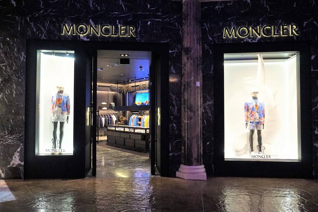 Moncler | 3500 Las Vegas Blvd S Suite C02, Las Vegas, NV 89109, USA | Phone: (702) 323-7129