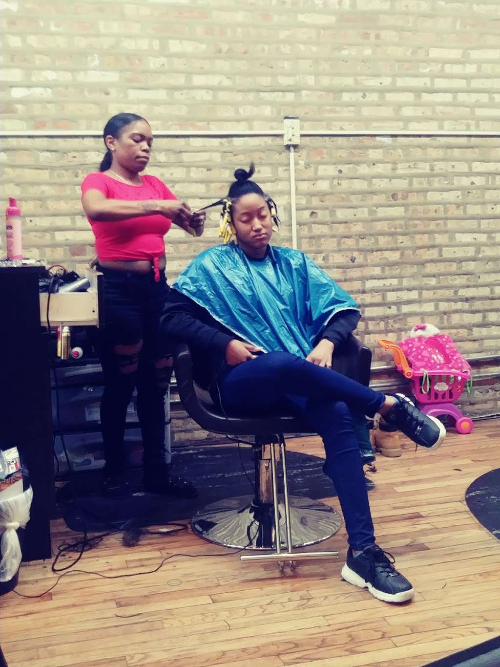 Savads Hair Store | 422 E 87th St, Chicago, IL 60619 | Phone: (872) 244-3777