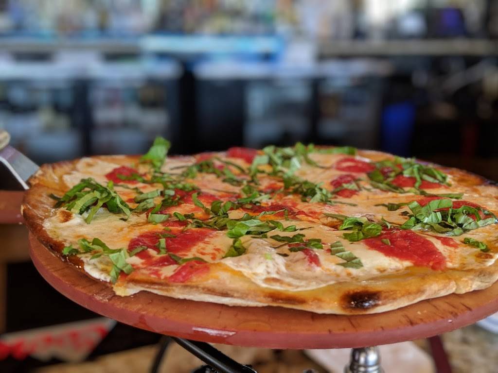 Tommy Gs Coal Fired Pizza | 901 Convention Center Blvd #115, New Orleans, LA 70130, USA | Phone: (504) 358-2006