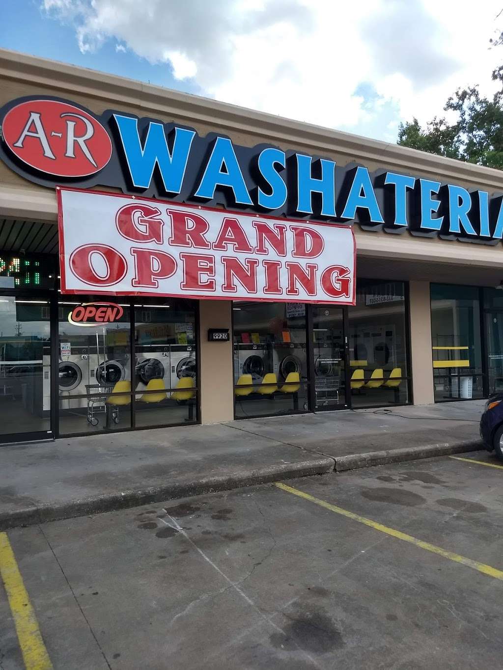 A R Washateria | 9920 Windmill Lakes Blvd, Houston, TX 77075, USA | Phone: (346) 718-2904