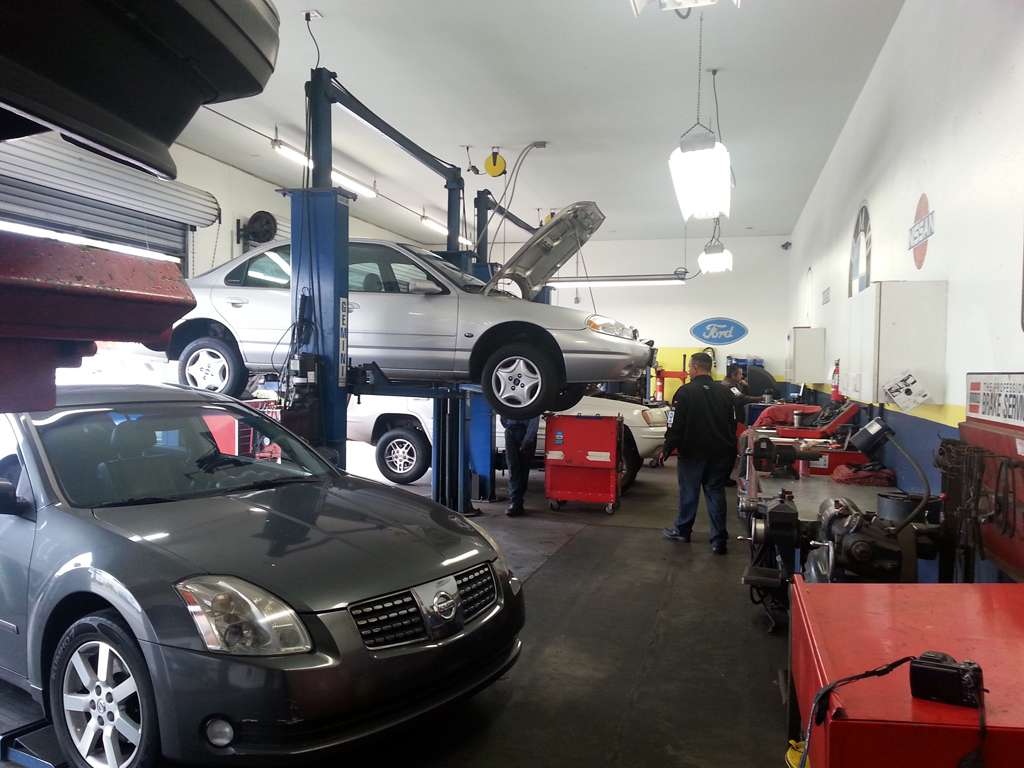 Costa Mesa Auto Service Center | 3606, 1747 Anaheim Ave, Costa Mesa, CA 92627, USA | Phone: (949) 645-7878