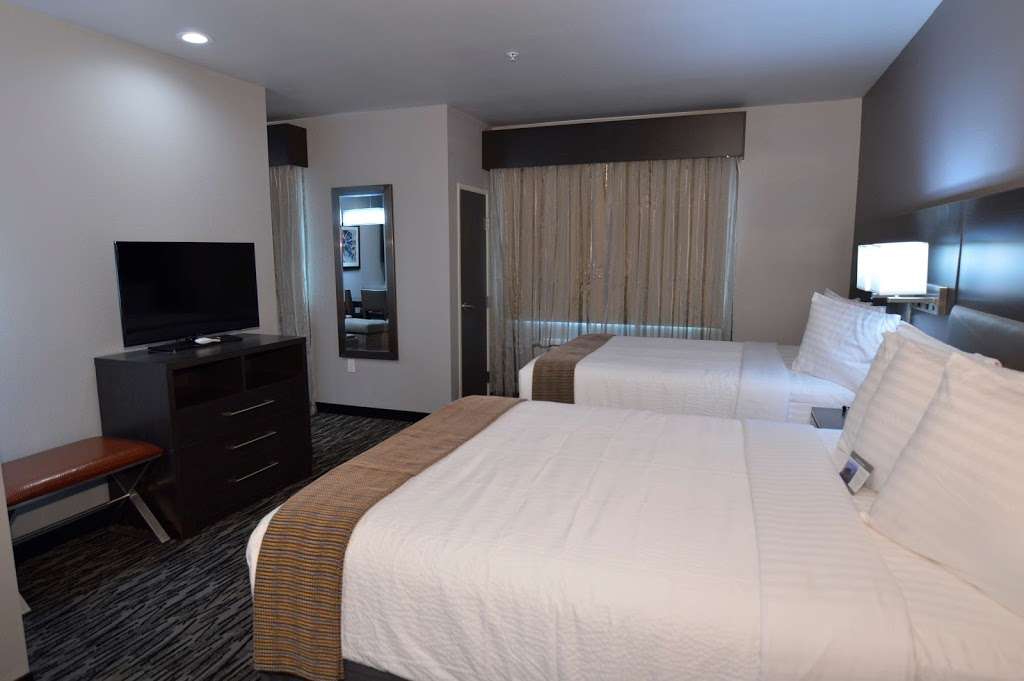 Best Western Plus Executive Residency Baytown | 4602 East Fwy, Baytown, TX 77521, USA | Phone: (832) 572-7800