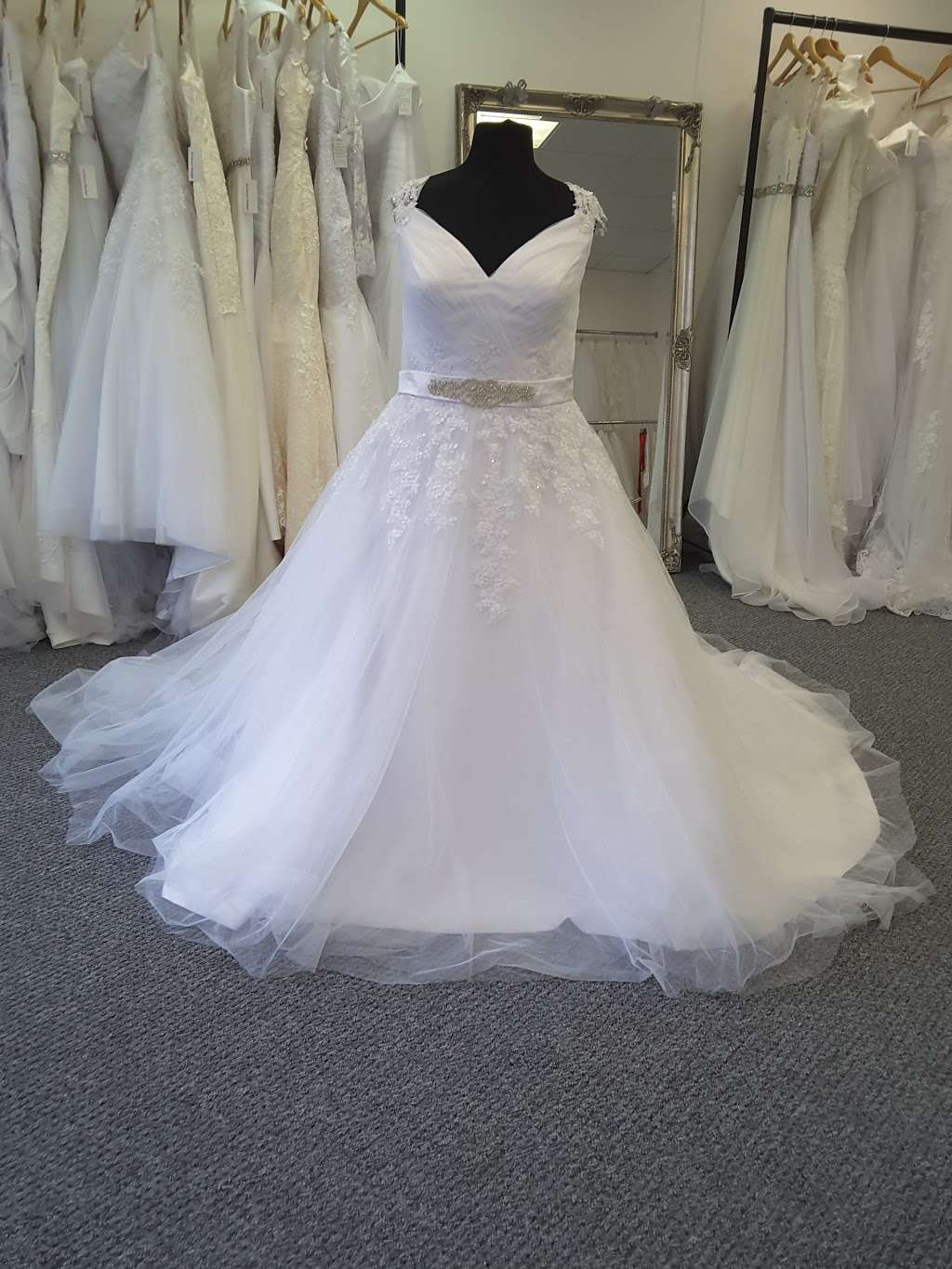 MyGlamour Boutique Bridal | 16 Valley Side, London E4 8AJ, UK | Phone: 020 8281 7005