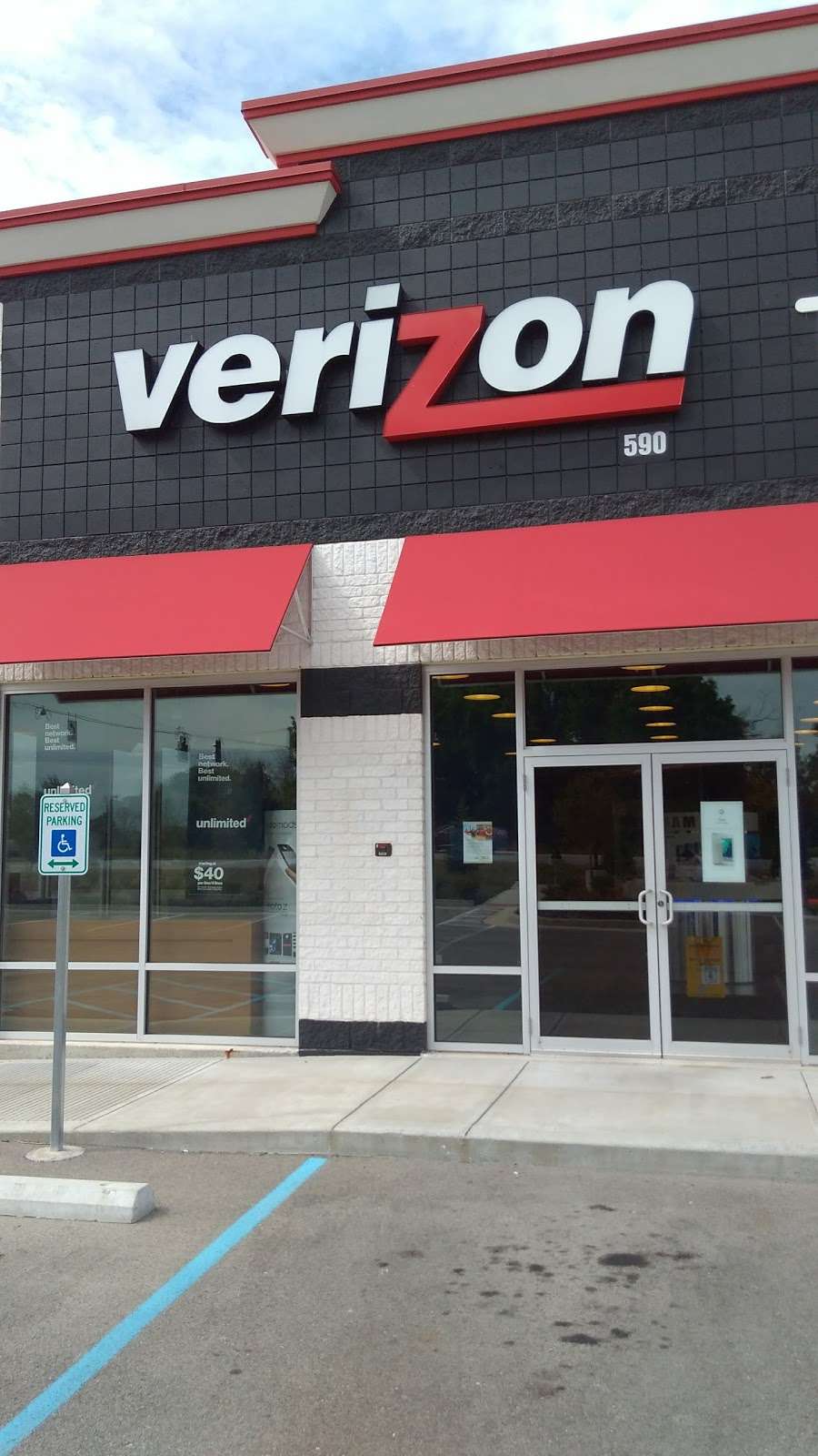 Verizon Authorized Retailer, TCC | 590 W Northfield Dr, Brownsburg, IN 46112, USA | Phone: (317) 858-7655