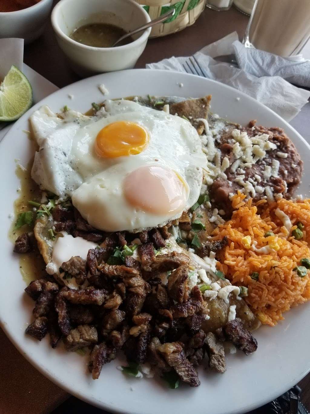 Los Cantaritos Grill | 3625 W North Ave, Chicago, IL 60647, USA | Phone: (872) 817-7375