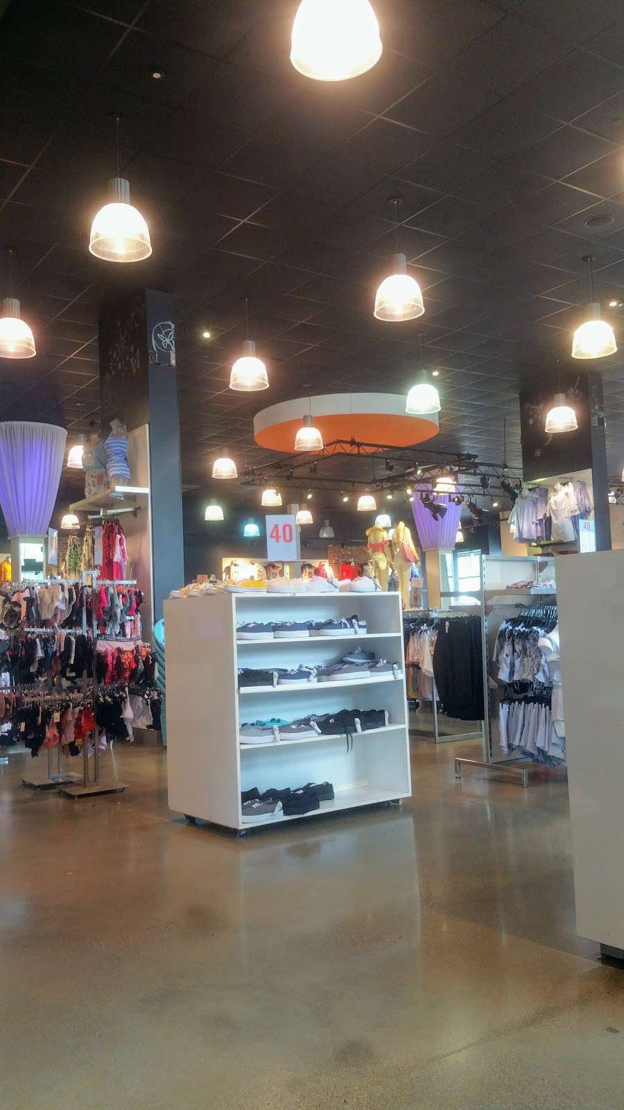 Mandee 790 Nj 3 Clifton Nj 07012 Usa