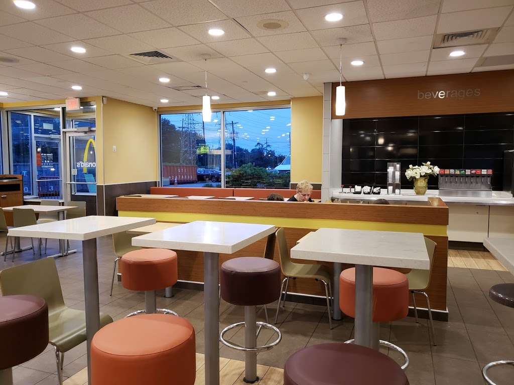 McDonalds | 1075 Route 1 S, Edison, NJ 08837, USA | Phone: (732) 516-0505