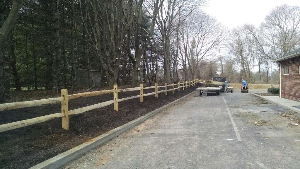 Snyders Custom Fencing | 5830 Lincoln Ave, York, PA 17406, USA | Phone: (717) 757-3573