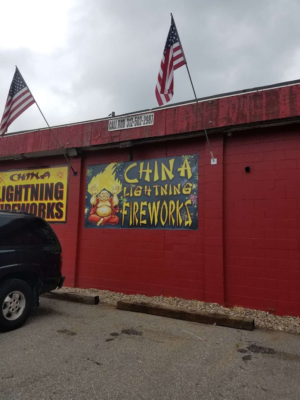 Lightning Fireworks | 9401 Melton Rd, Gary, IN 46403, USA | Phone: (312) 502-2987