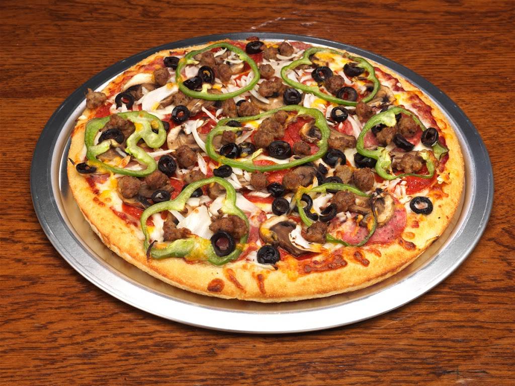 Rustys Pizza Parlor | 40 Bernard St, Bakersfield, CA 93305, USA | Phone: (661) 835-5555