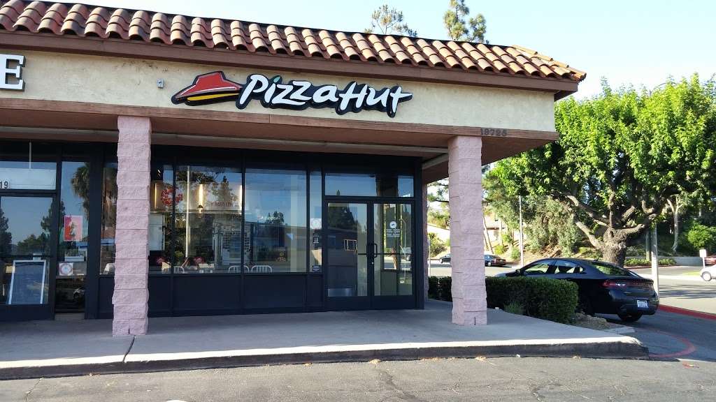 Pizza Hut | 19725 Yorba Linda Blvd, Yorba Linda, CA 92886, USA | Phone: (714) 779-2222