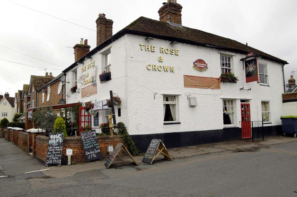 Rose & Crown | 87 Carpenters Ln, Hadlow, Tonbridge TN11 0EX, UK | Phone: 01732 850242