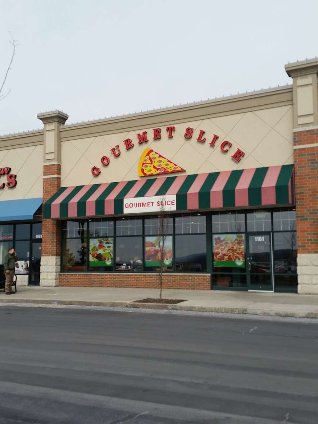 Gourmet Slice | 1101 Shoppes Blvd, Moosic, PA 18507 | Phone: (570) 347-4992