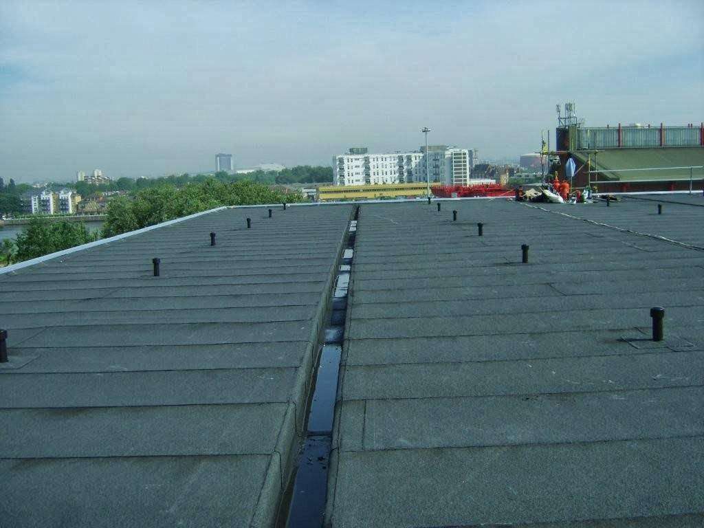 dutton flat roofing | 8 Almond Cl, Bromley BR2 8DS, UK | Phone: 020 8467 1119