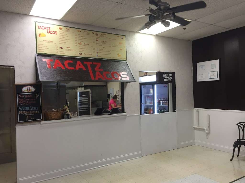Tacatz Tacos | 1479 E State St, Geneva, IL 60134, USA | Phone: (630) 457-5555