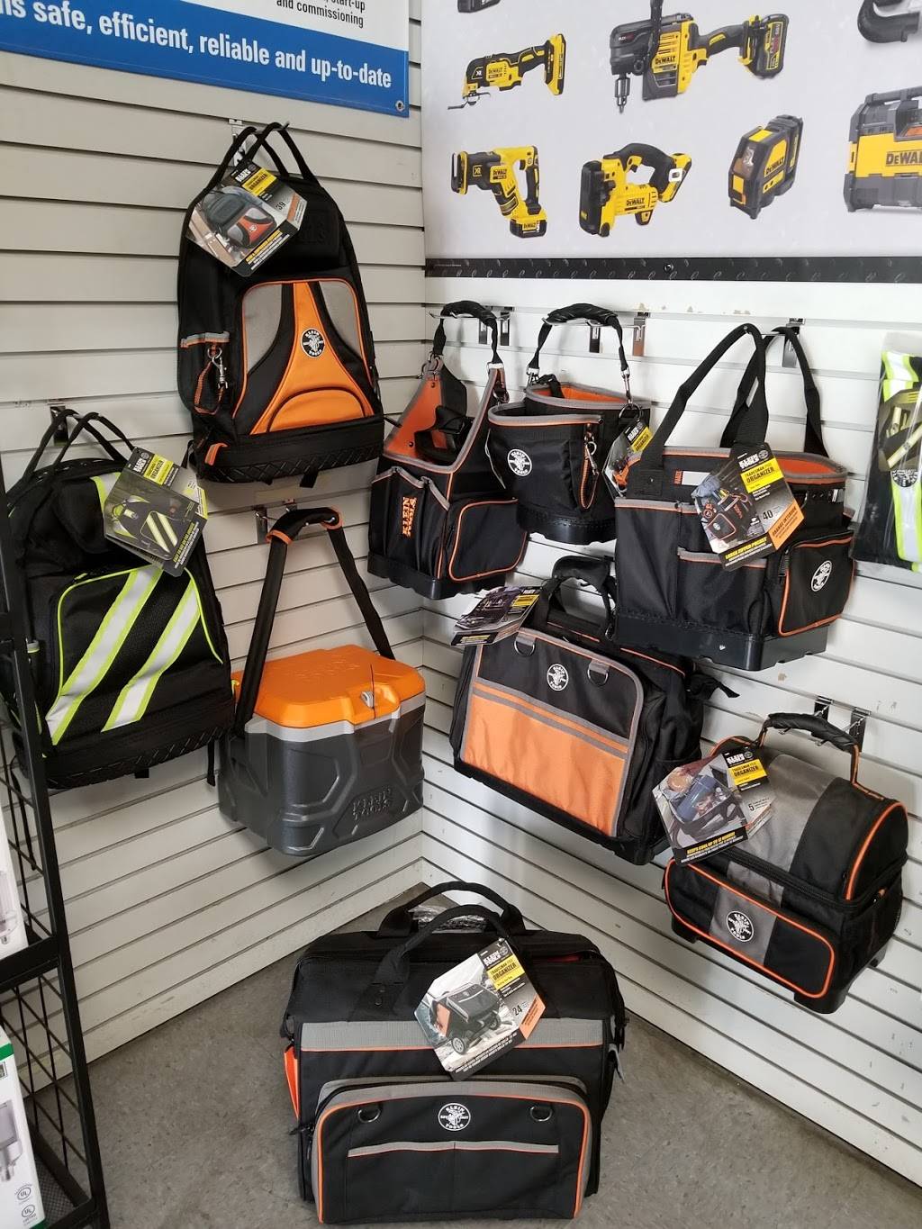 Platt Electric Supply | 3190 E Garrett Ave, Fresno, CA 93706, USA | Phone: (559) 486-1757